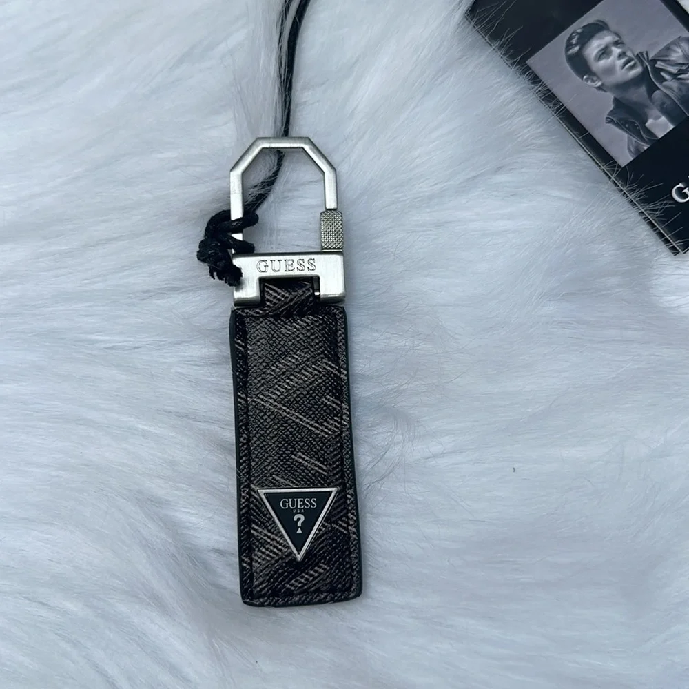 New GUESS Ederlo logo g cube key ring